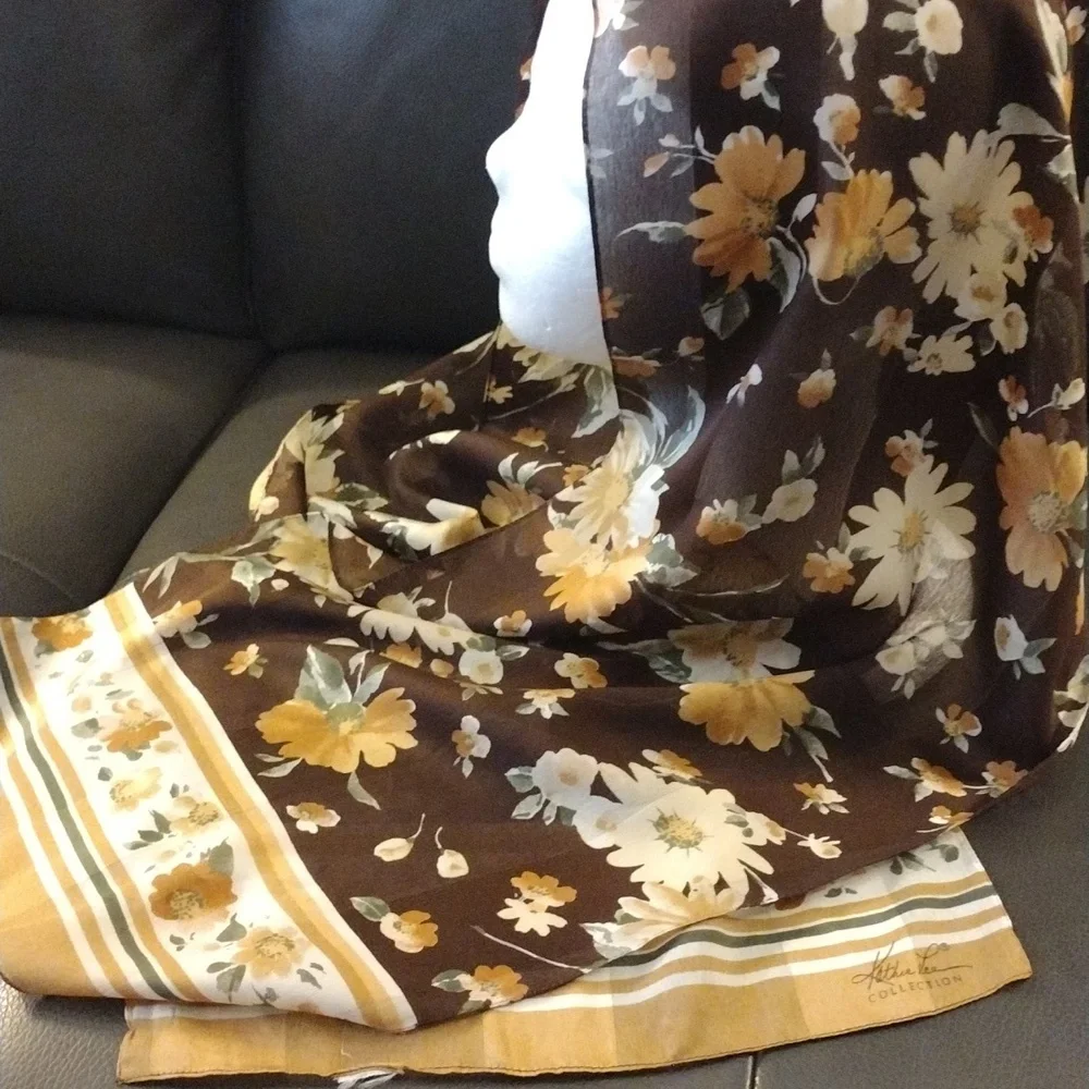 Kathie Lee Scarf